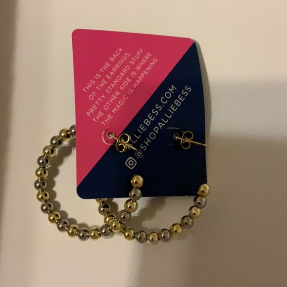 Brand new Allie + Bess mixed metal Dottie style hoop earring - Picture 3 of 6